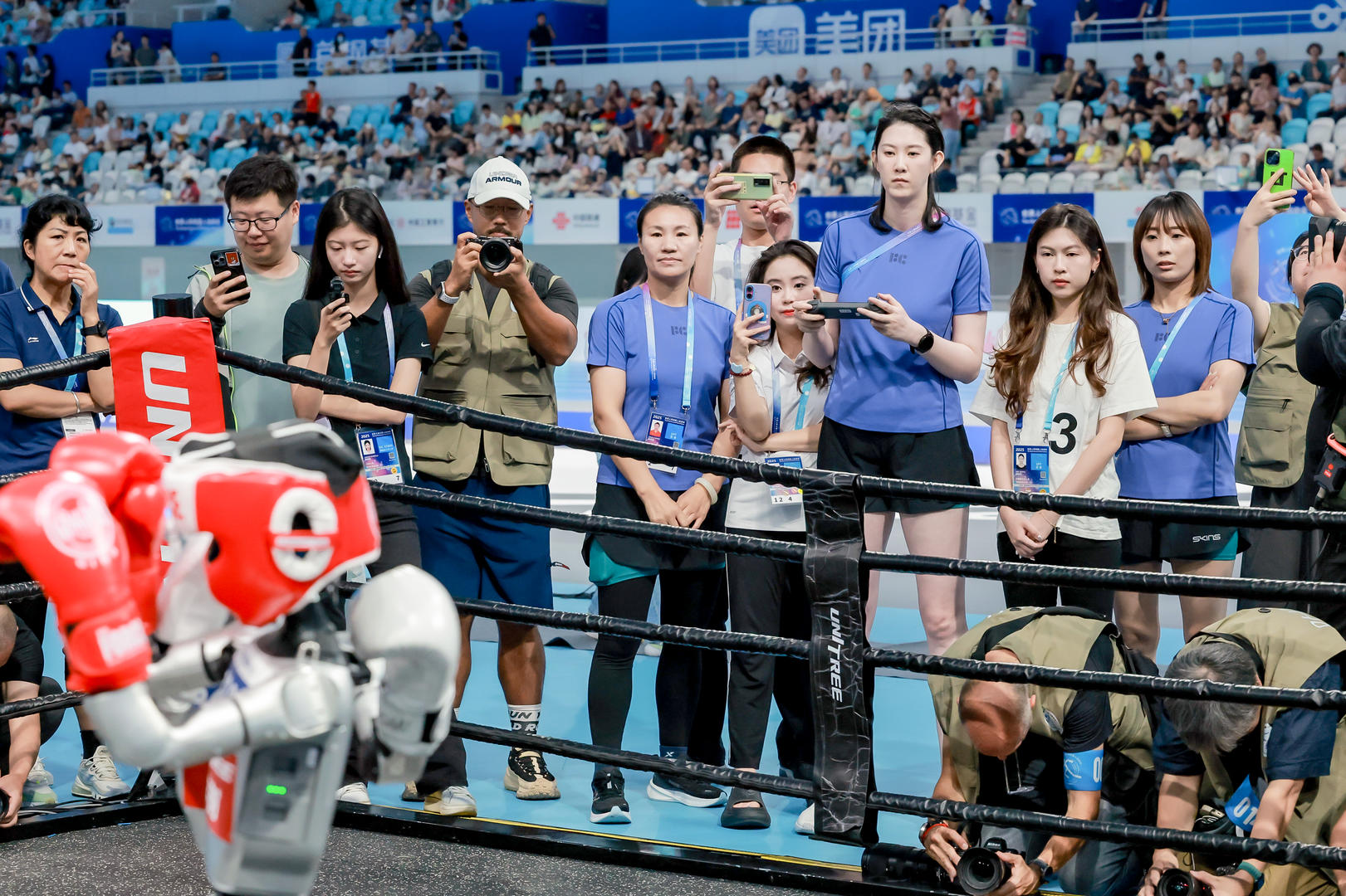 以明显优势 以明显优势