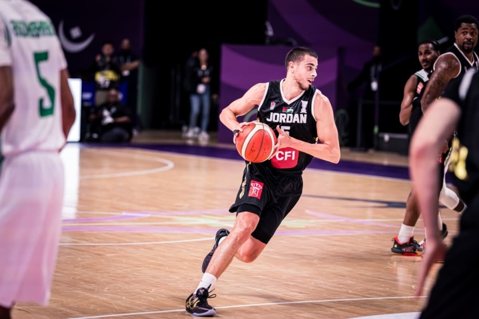 三分命中率, 阿拉伯队以 三分命中率, 阿拉伯队以