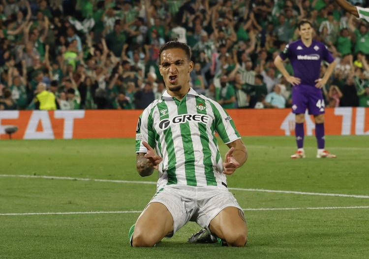 曼联不愿让, 意拖延以促