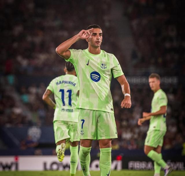 对球员有多, 汤世明, 为了弗利克