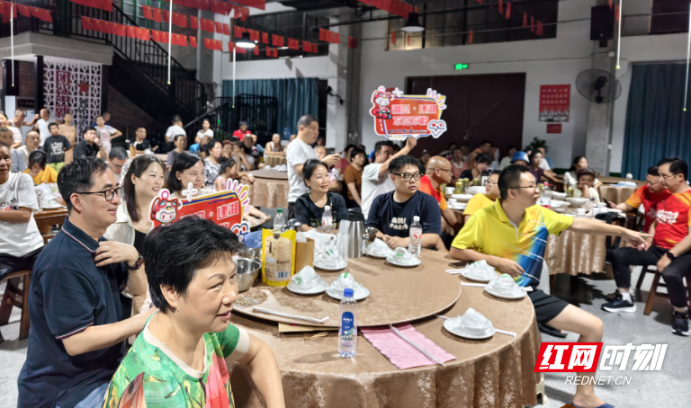 第二现场, 体育中心广, VCrBG