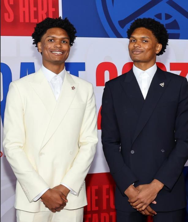 防两端通吃, 阿门, 拉斐尔